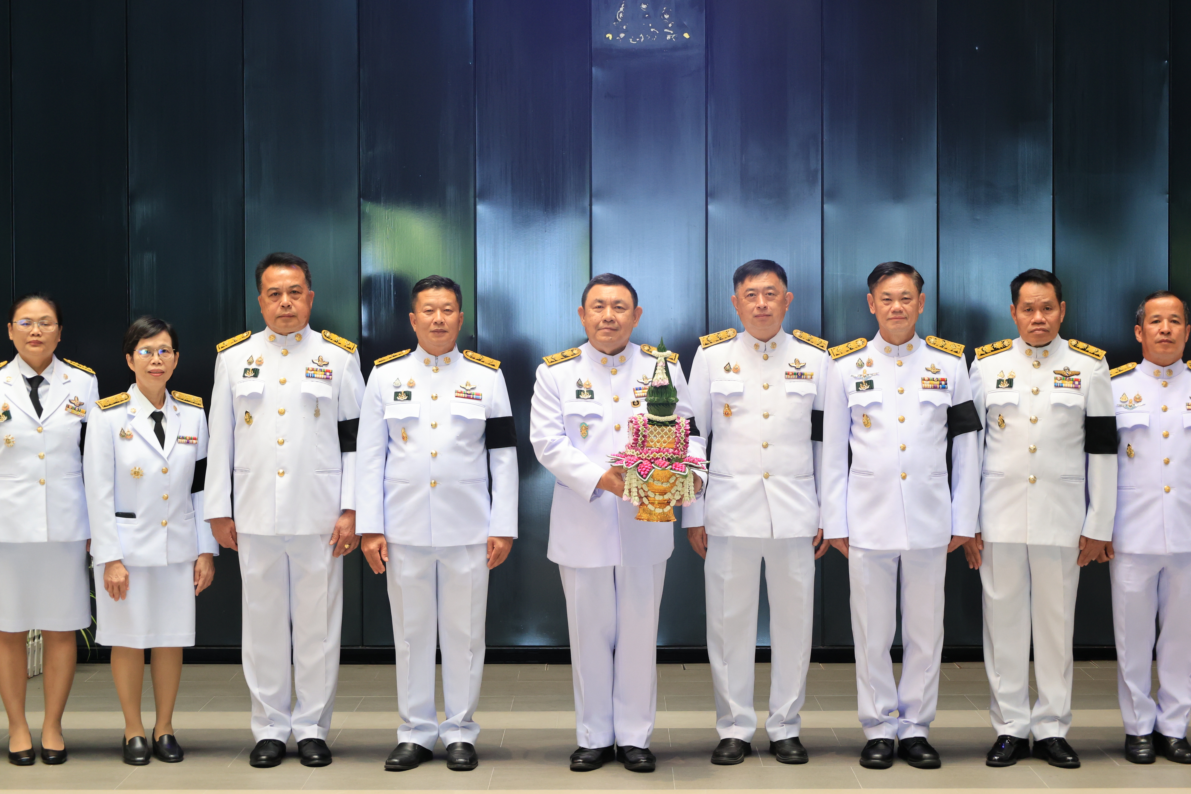 title - คณะผู้บริหาร ส.ป.ก. บันทึกเทปถวายพระพรชัยมงคล สมเด็จพระนางเจ้าสุทิดา พัชรสุธาพิมลลักษณ พระบรมราชินี เนื่องในโอกาสวันเฉลิมพระชนมพรรษา 48 พรรษา